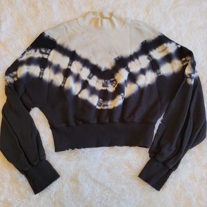 Women's Fabletics Sweatshirt Size small